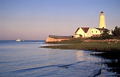 Lynde Point Lighthouse in Old Saybrook, Connecticut 3